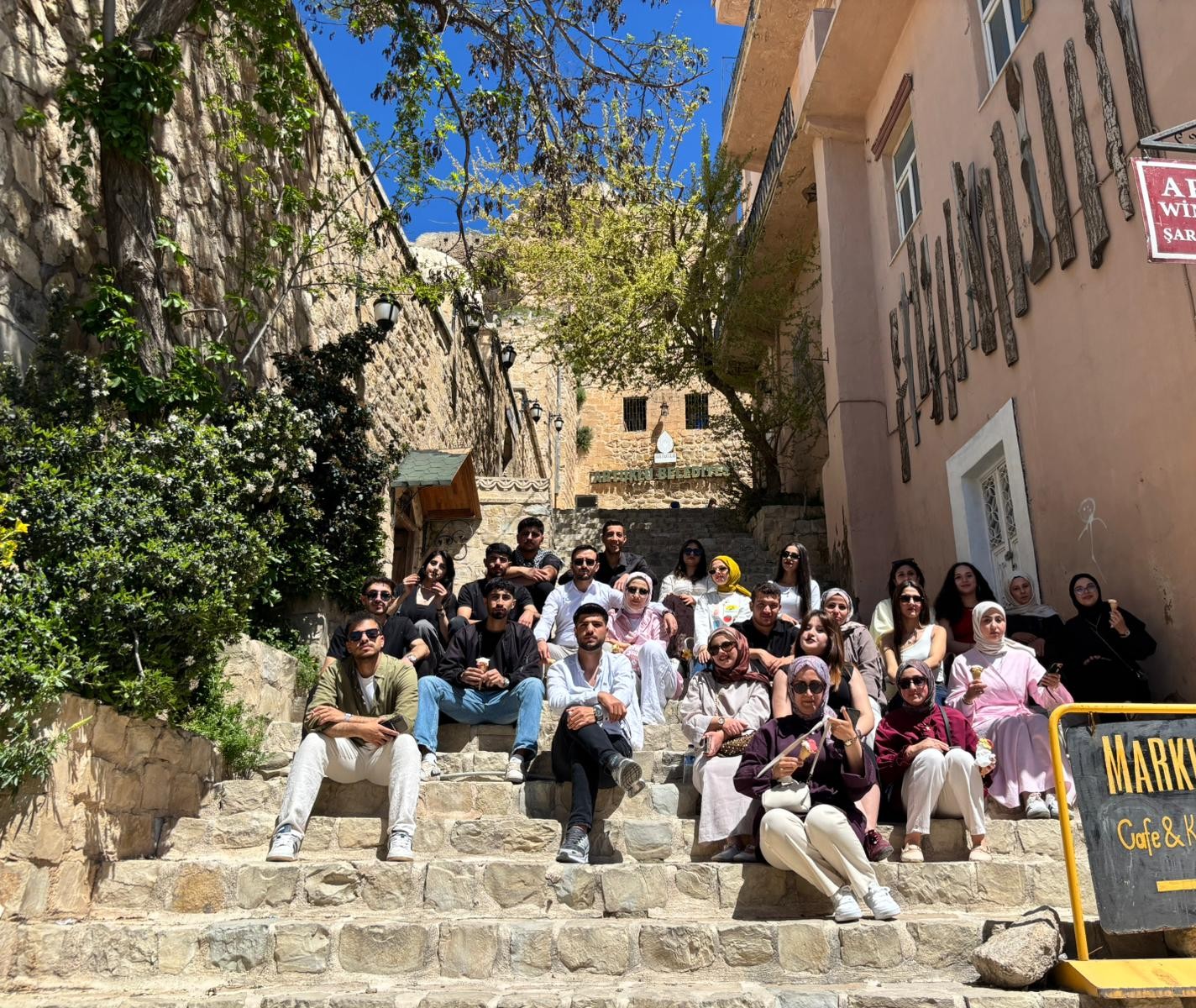 Siverek MYO Mardin’in Tarihi Dokusunda: Geleceğin Sağlık Yöneticileri Kültür Yolculuğunda!